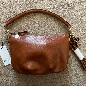 Clare V. Petite Moyen, NWT